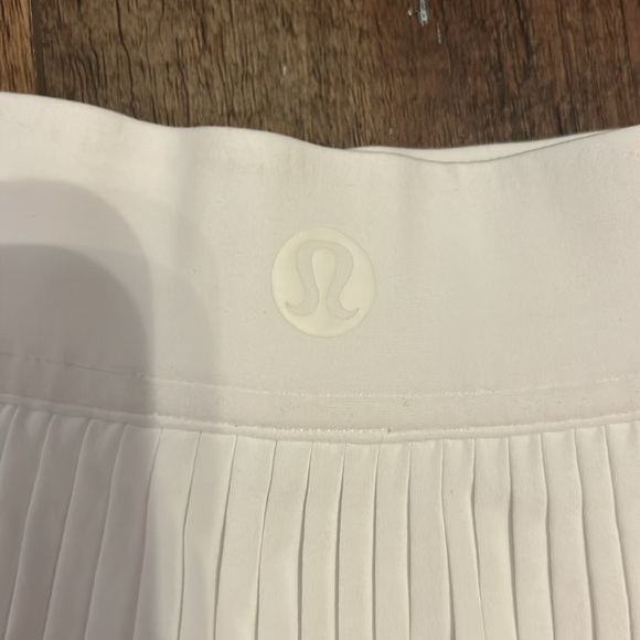 Lululemon skirt - Picture 5 of 5